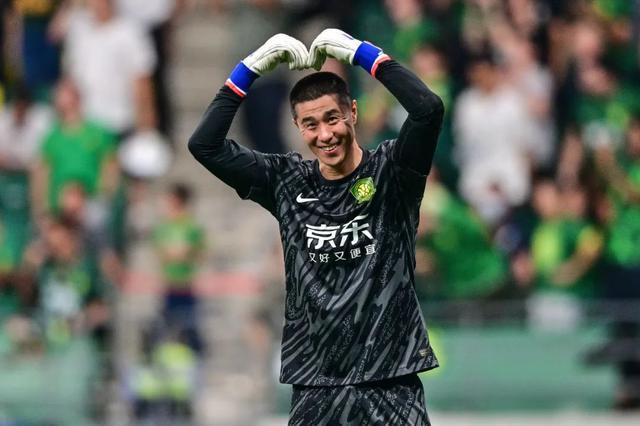 双线四连胜！从4比4到4比0，国安这次“基本没让对手过半场”